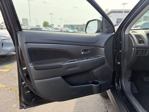 Used 2024 Mitsubishi Outlander Sport SE AWD/4WD image 14
