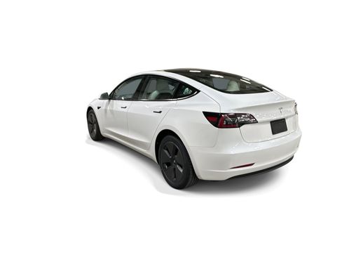 Certified 2023 Tesla Model 3 Standard Range RWD image 4