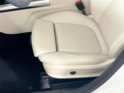 Used 2025 Mercedes-Benz GLA 250 4MATIC image 17