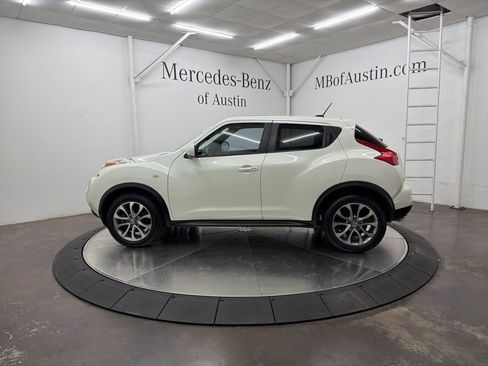 Used 2011 Nissan Juke SV image 4