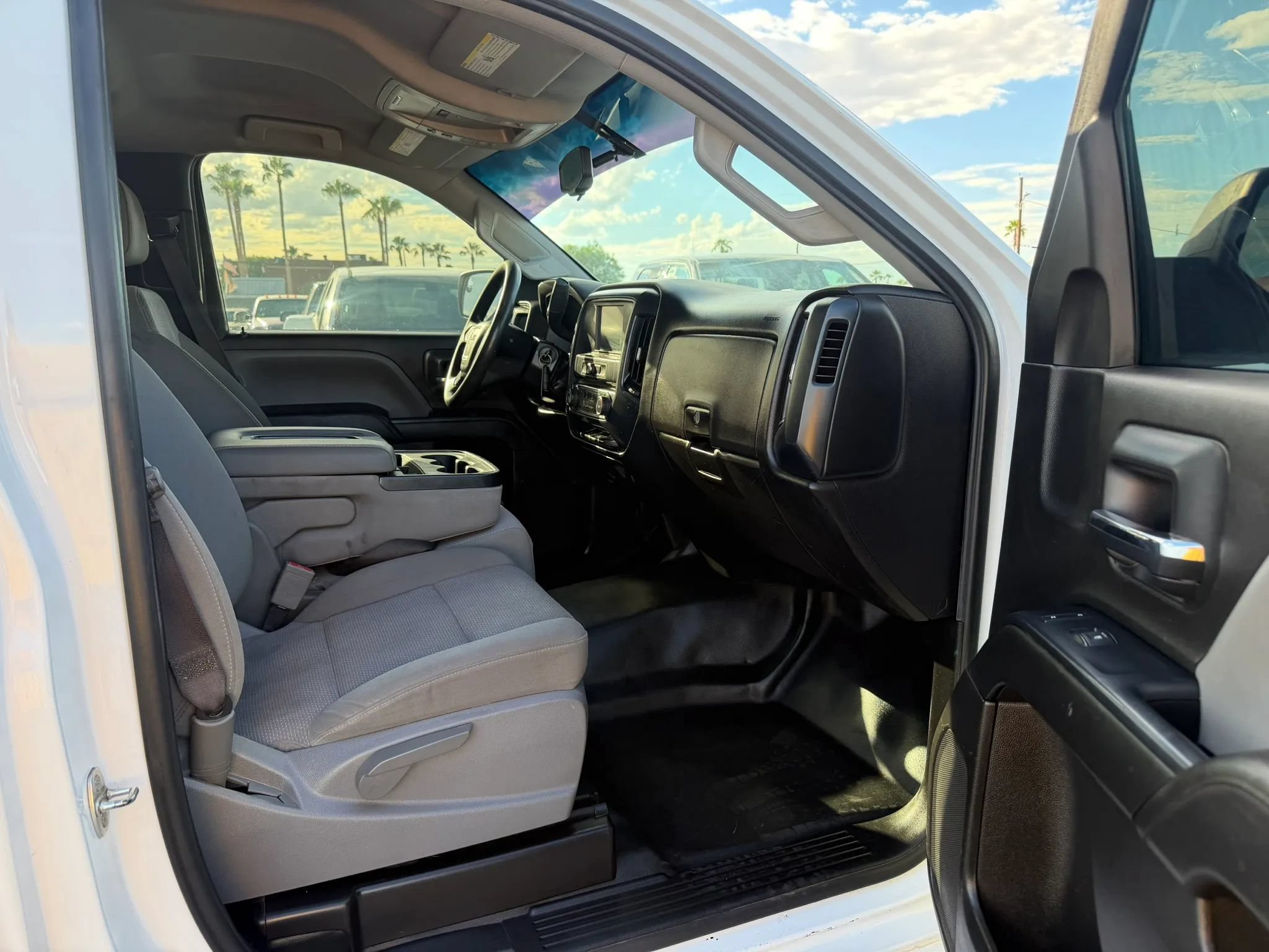 Used 2017 GMC Sierra 1500 2WD Regular Cab image 17
