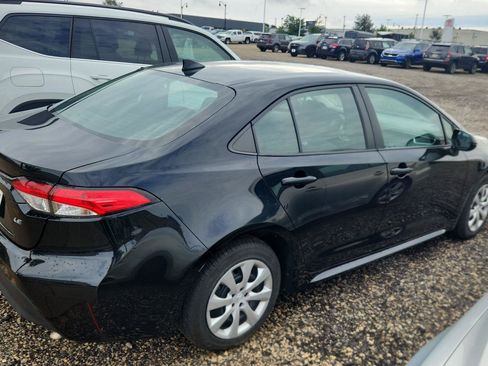 Used 2024 Toyota Corolla LE FWD image 4