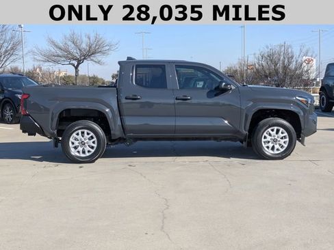 Used 2024 Toyota Tacoma SR image 4