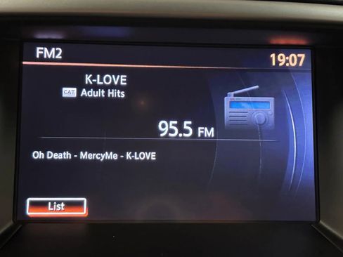 Used 2016 Nissan Pathfinder Platinum image 17