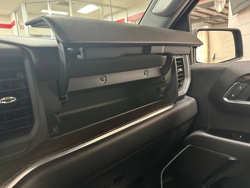 Used 2023 GMC Sierra 1500 SLE w/ LPO, GMC Protection Package AWD/4WD image 31