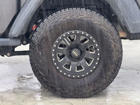 Used 2021 Jeep Gladiator Mojave image 2