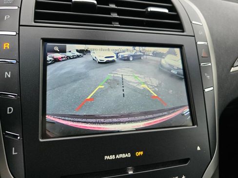 Used 2013 Lincoln MKZ Hybrid image 29