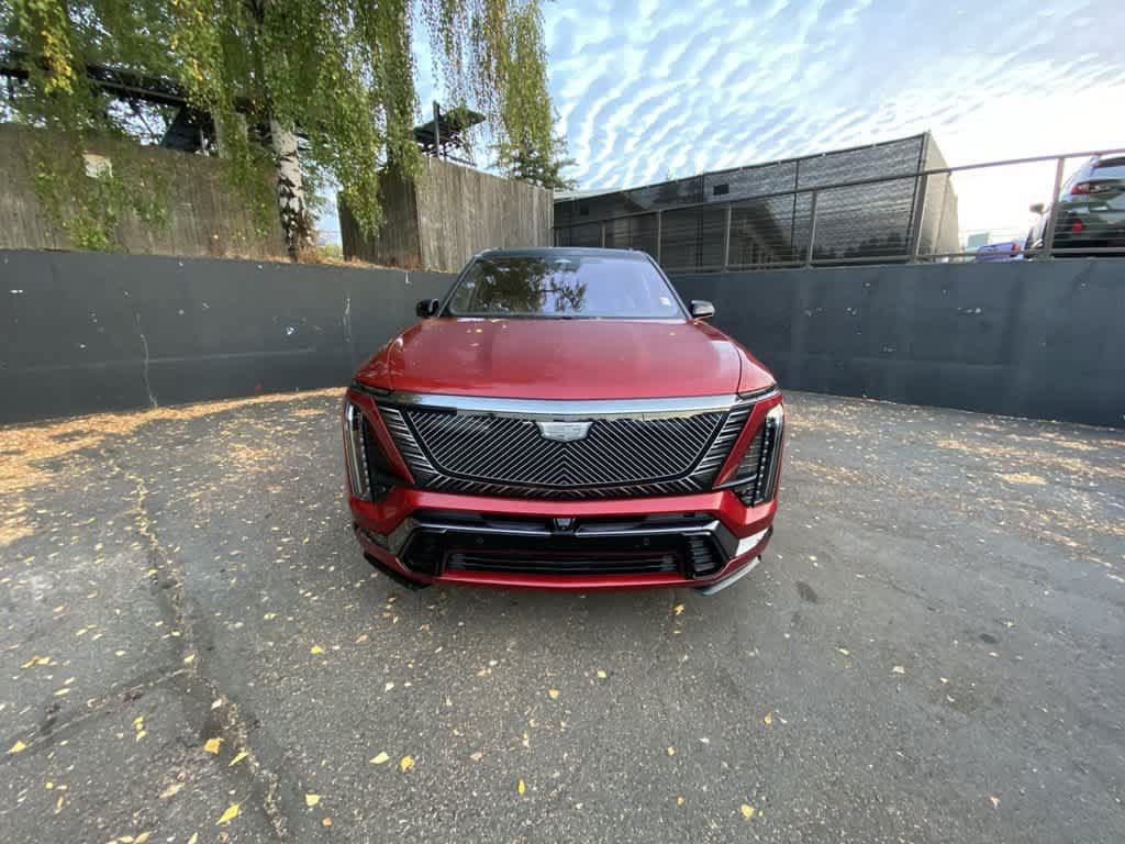 Certified 2026 Cadillac Vistiq Luxury w/ LPO, Floor Liner Package AWD/4WD image 9