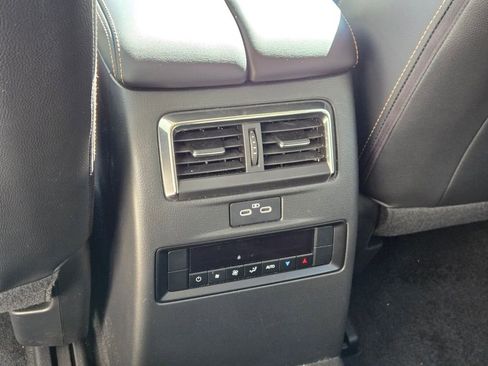 Used 2025 MAZDA CX-70 Plug-In Hybrid w/ Premium Pkg image 15