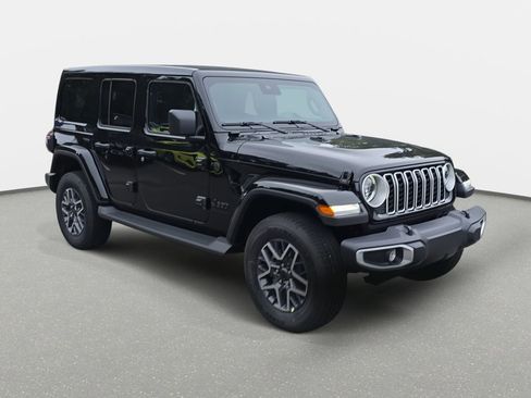 New 2025 Jeep Wrangler Unlimited Sahara AWD/4WD image 3