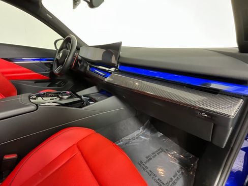 Used 2025 BMW M5 w/ M Driver's Package image 18