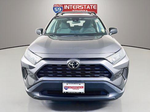 Certified 2021 Toyota RAV4 LE AWD/4WD image 2