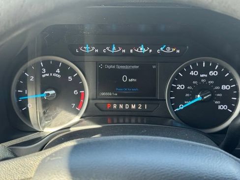 Used 2018 Ford F250 XLT w/ Camper Package AWD/4WD image 30
