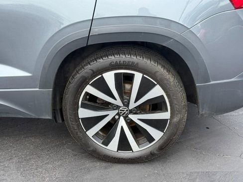 Used 2022 Volkswagen Taos SE AWD/4WD image 6