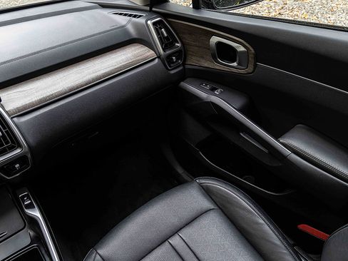 Certified 2022 Kia Sorento X-Line EX image 17