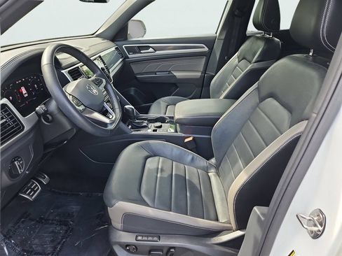 Certified 2023 Volkswagen Atlas Cross Sport SEL Premium R-Line AWD/4WD image 36