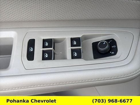 Used 2024 Volkswagen Atlas SE AWD/4WD image 19