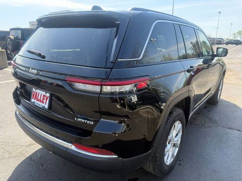 Used 2023 Jeep Grand Cherokee Limited AWD/4WD image 3