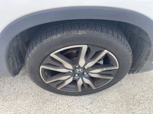 Used 2020 Honda Pilot Touring image 17