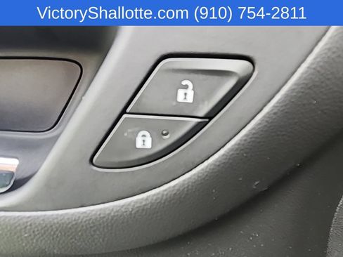 Used 2022 Chevrolet Equinox LT FWD image 18