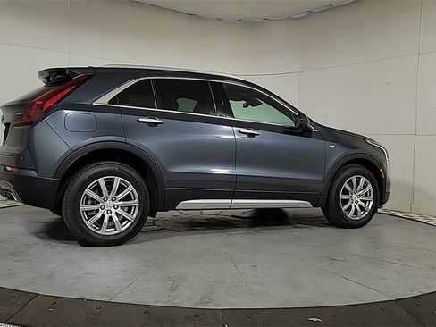 Certified 2020 Cadillac XT4 Premium Luxury w/ Cold Weather Package image 8