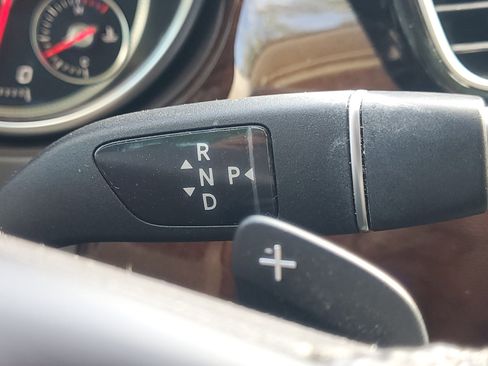 Used 2019 Mercedes-Benz GLE 400 4MATIC image 32