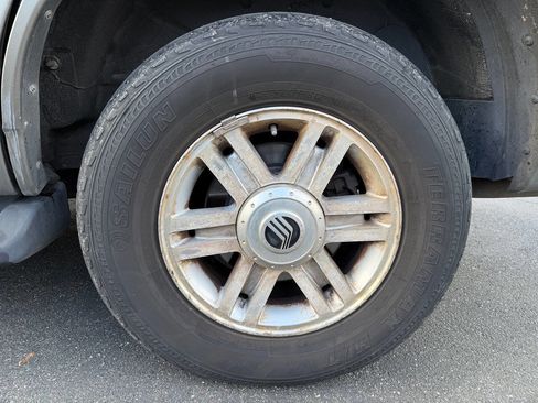 Used 2002 Mercury Mountaineer AWD image 25