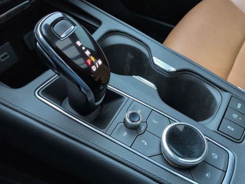 Used 2020 Cadillac XT4 Premium Luxury image 32