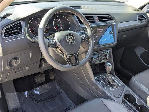 Used 2021 Volkswagen Tiguan SE FWD image 10