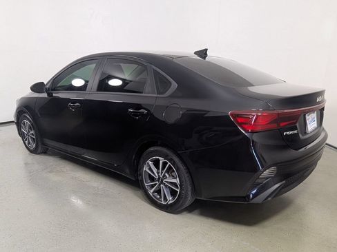 Used 2023 Kia Forte LXS FWD image 5