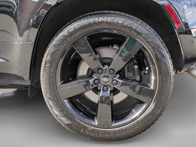Certified 2025 Land Rover Defender 110 V8 AWD/4WD image 25