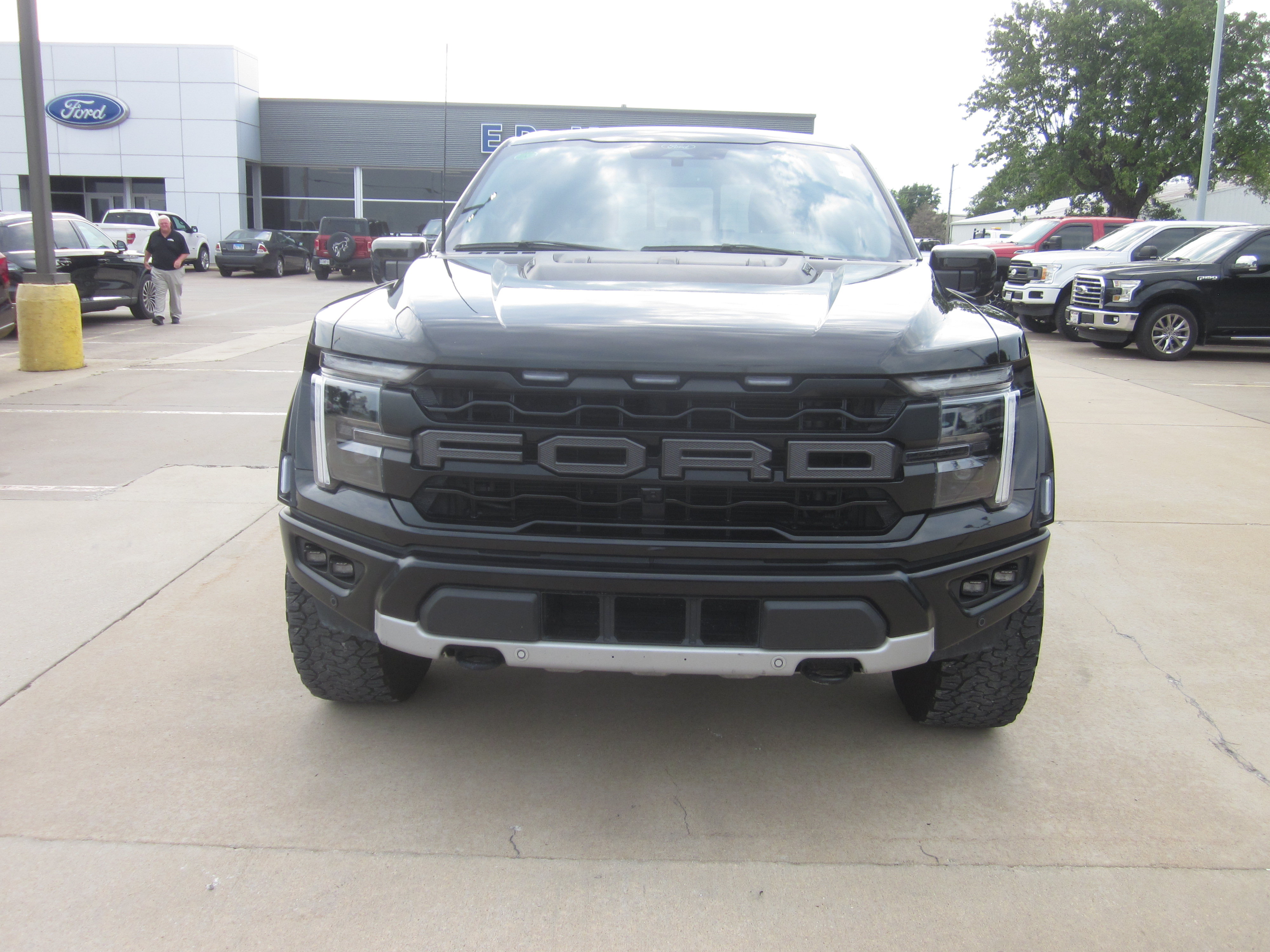 Used 2024 Ford F150 Raptor AWD/4WD image 2