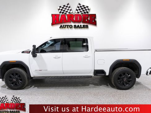 Used 2024 GMC Sierra 2500 AT4 w/ Technology Package image 1
