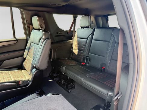 New 2026 GMC Yukon XL AT4 Ultimate AWD/4WD image 38
