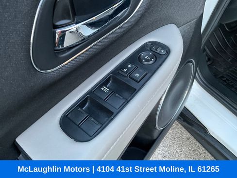 Used 2022 Honda HR-V EX image 11