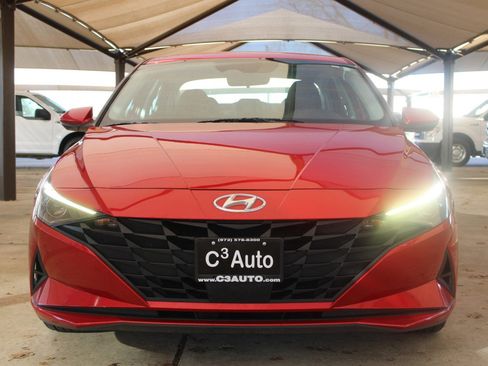 Used 2023 Hyundai Elantra SEL w/ Convenience Package image 16