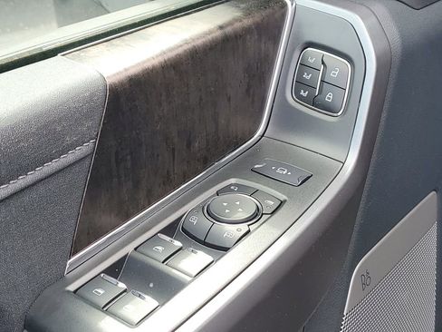 New 2025 Ford F350 Lariat w/ Lariat Ultimate Package image 28