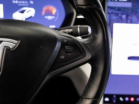 Used 2020 Tesla Model X Long Range image 22