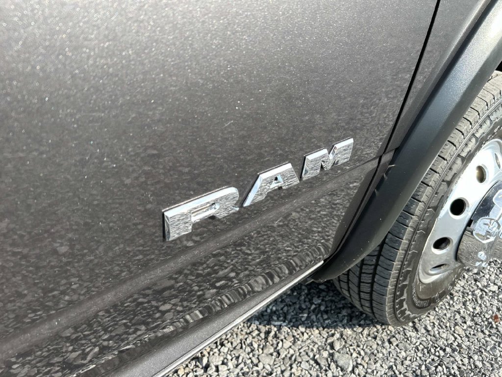 Used 2025 RAM 3500 Big Horn AWD/4WD image 38