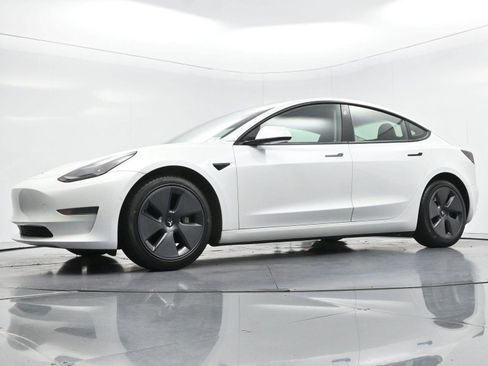 Used 2021 Tesla Model 3 Standard Range Plus RWD image 45