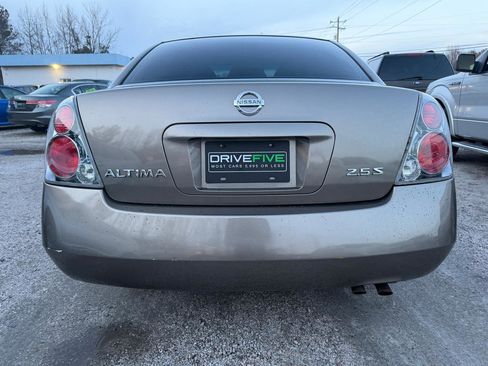 Used 2005 Nissan Altima 2.5 S w/ (S02) Side Airbags Pkg image 5