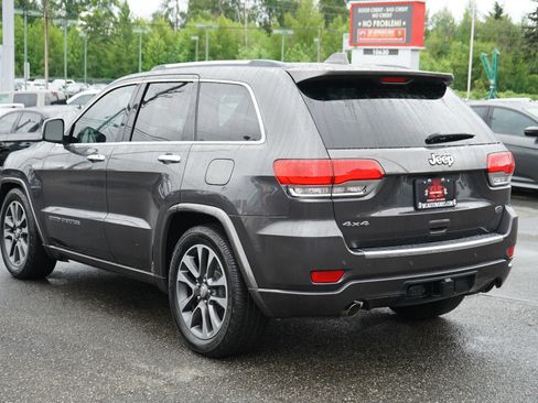 Used 2017 Jeep Grand Cherokee Overland AWD/4WD image 3