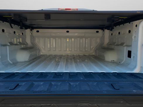 Used 2024 Chevrolet Colorado LT w/ LT Convenience Package image 9