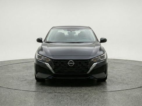 Used 2025 Nissan Sentra SV image 2