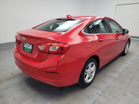 Used 2017 Chevrolet Cruze LT image 9