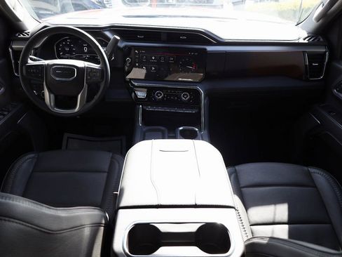 Used 2024 GMC Sierra 3500 Denali w/ Denali Reserve Package image 18