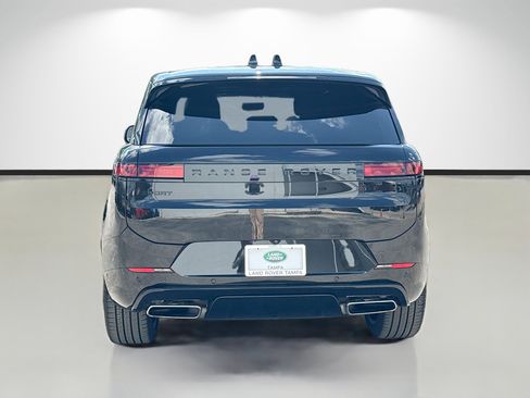 Used 2024 Land Rover Range Rover Sport Dynamic SE AWD/4WD image 4