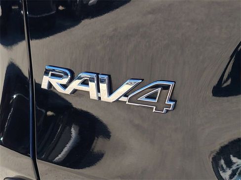 Used 2024 Toyota RAV4 XLE image 10