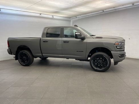 New 2026 RAM 2500 Big Horn AWD/4WD image 2