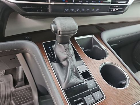 Used 2021 Toyota Sienna LE image 15